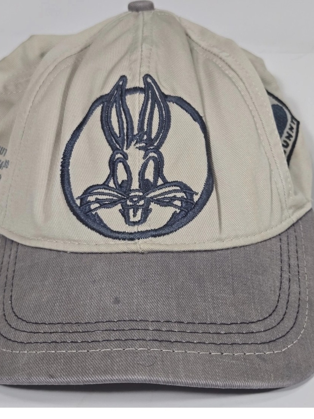 Vintage Bugs Bunny Embroidered Two-Tone Baseball Cap - Light Beige & Gray